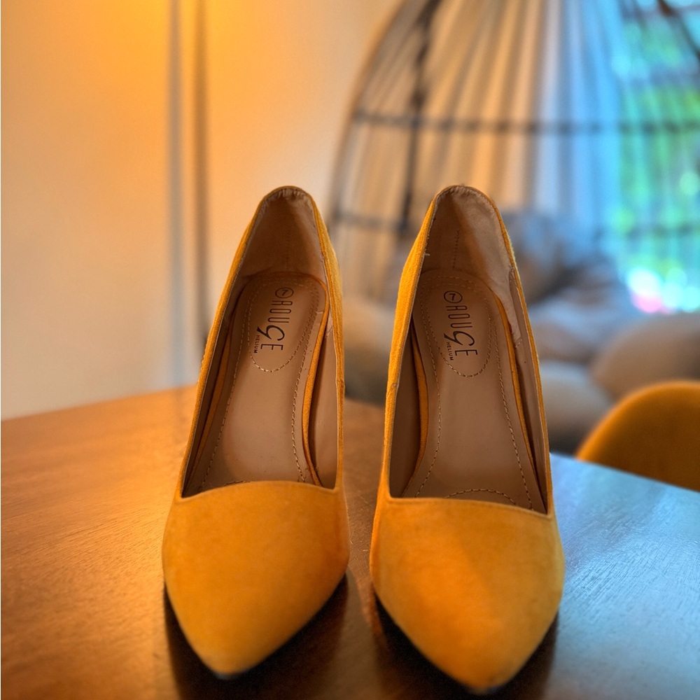 Rouge! Yellow Suede Heels Classic Stiletto